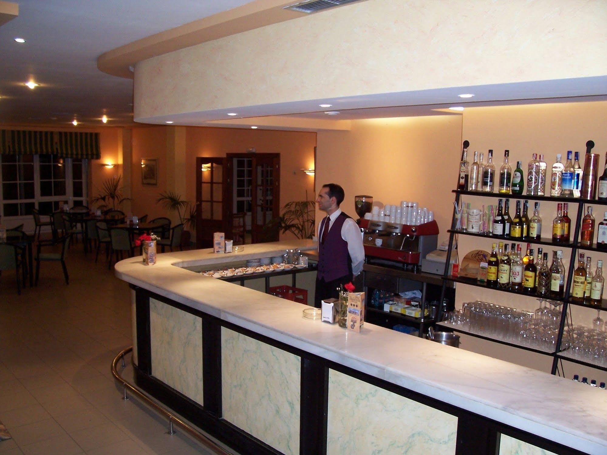 Mlc Benavente Hotel Exterior photo